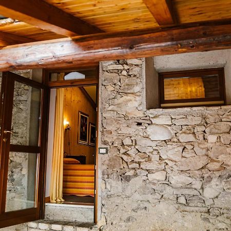 Cozy Castello Apartment มาแนร์บา เดล การ์ดา ภายนอก รูปภาพ