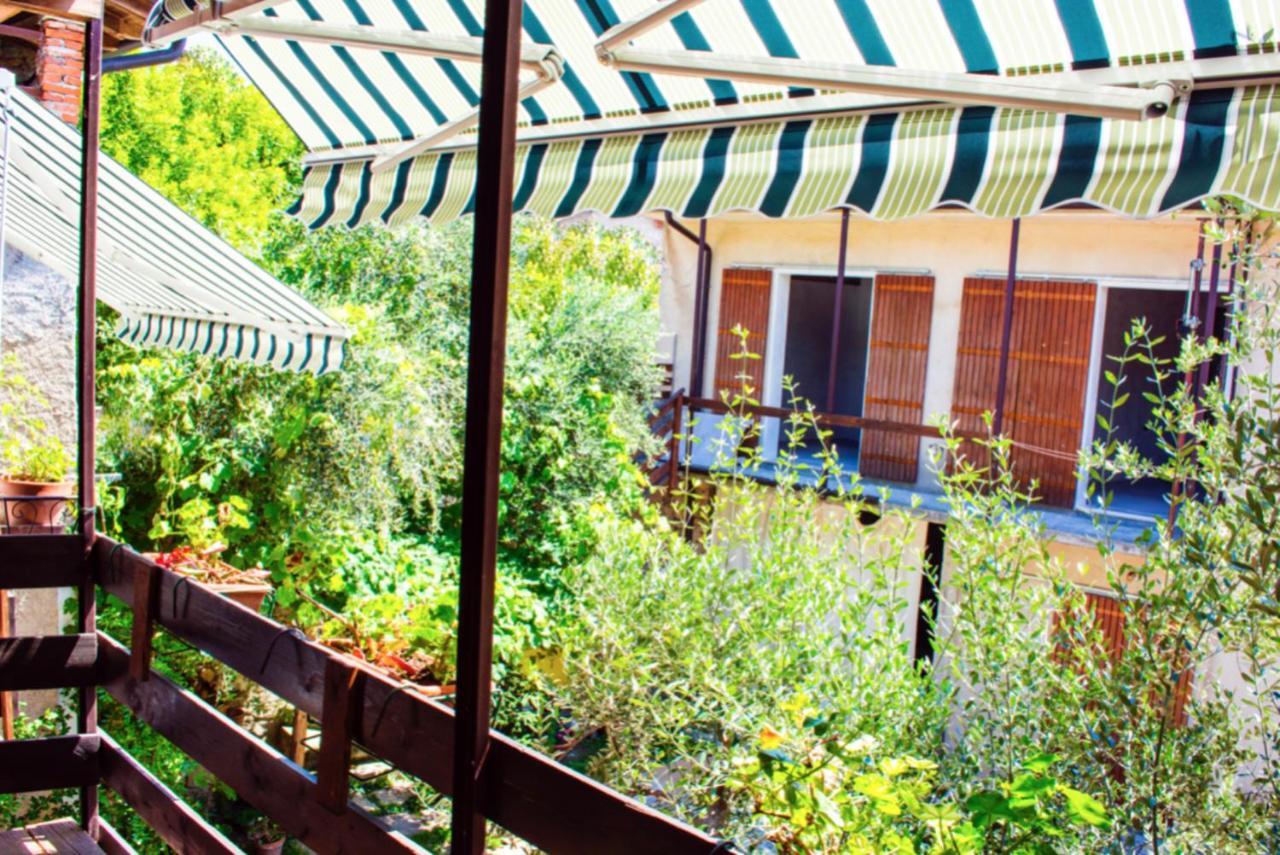 Cozy Castello Apartment มาแนร์บา เดล การ์ดา ภายนอก รูปภาพ