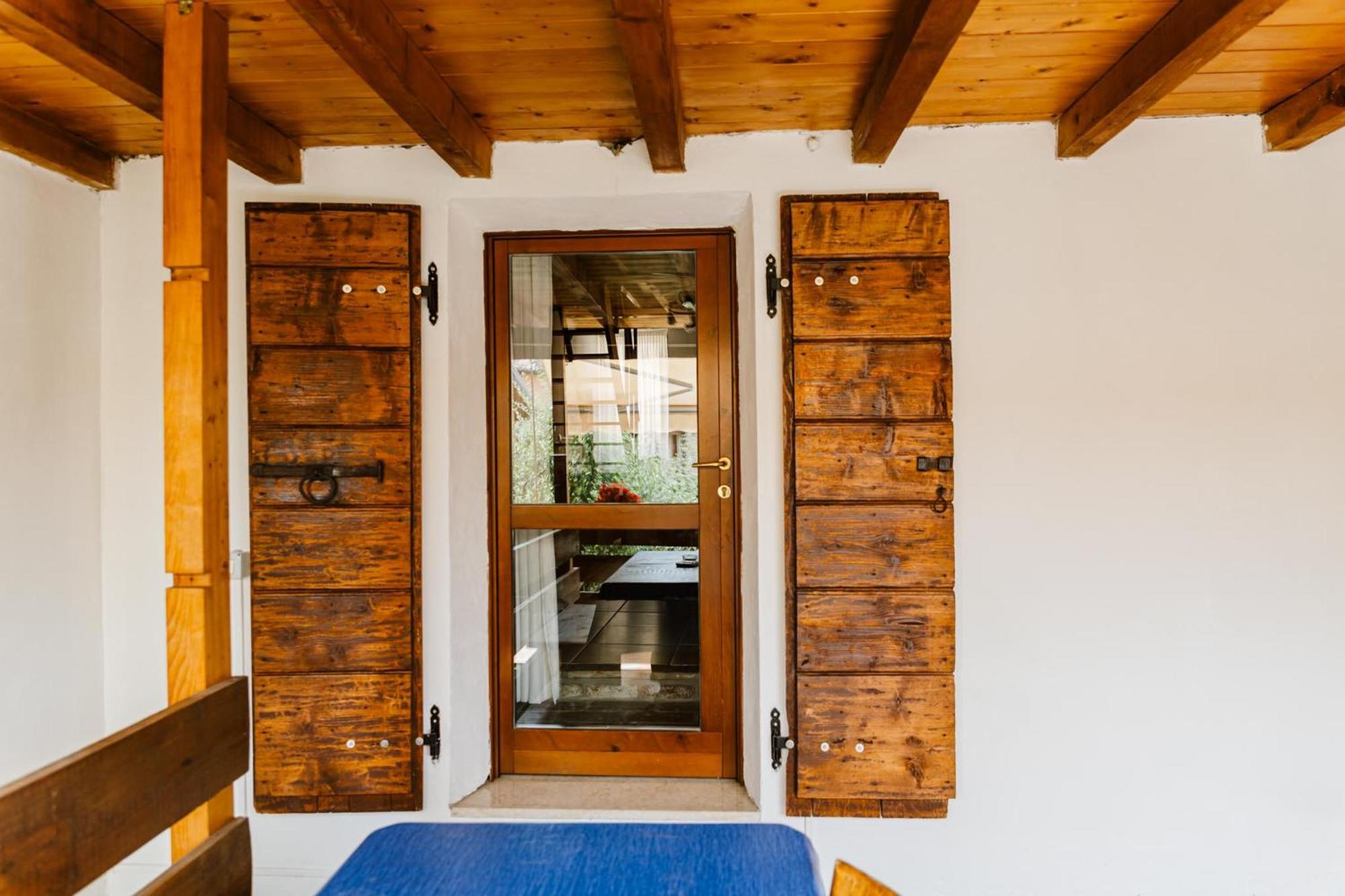 Cozy Castello Apartment มาแนร์บา เดล การ์ดา ภายนอก รูปภาพ