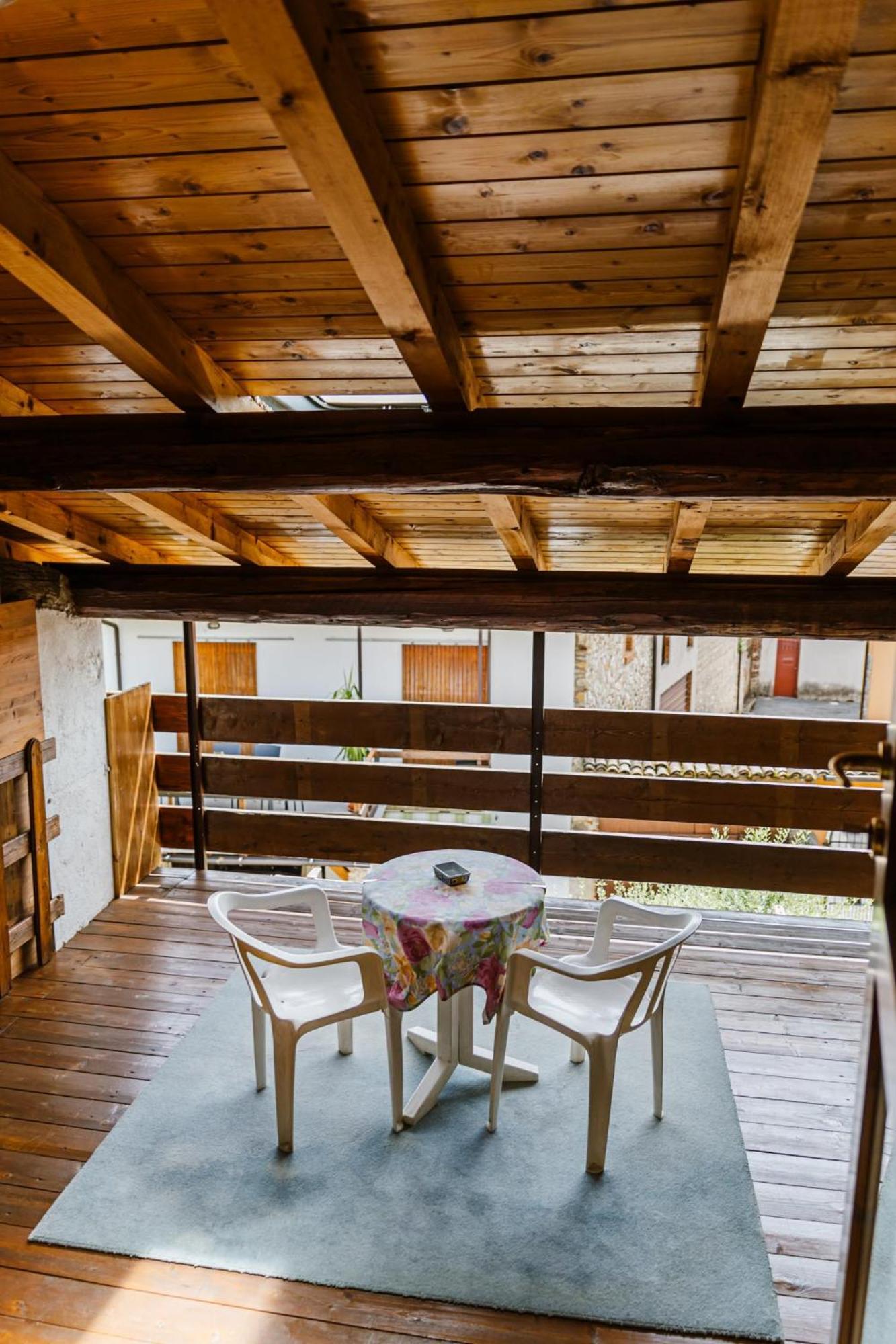 Cozy Castello Apartment มาแนร์บา เดล การ์ดา ภายนอก รูปภาพ