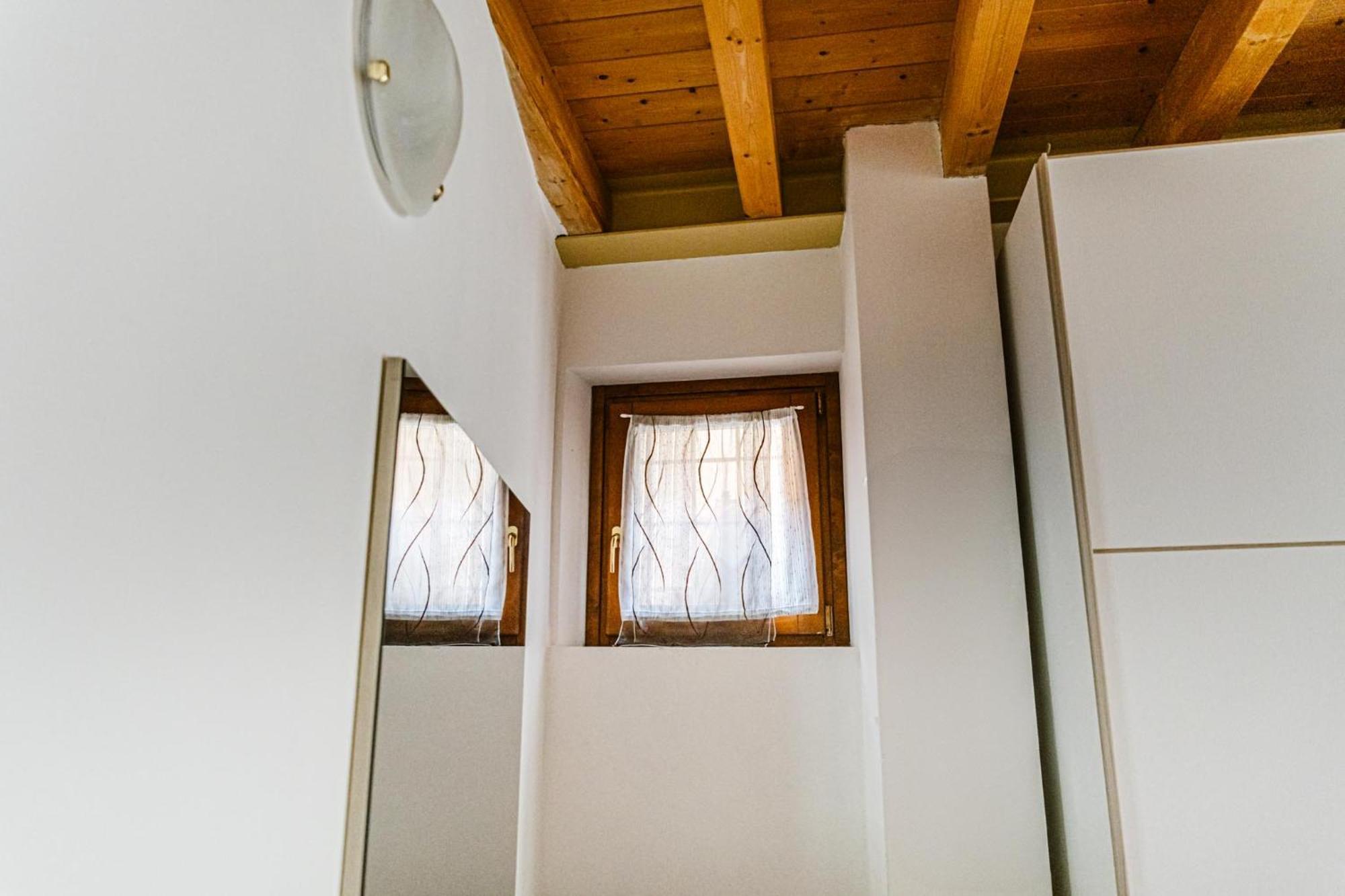 Cozy Castello Apartment มาแนร์บา เดล การ์ดา ภายนอก รูปภาพ